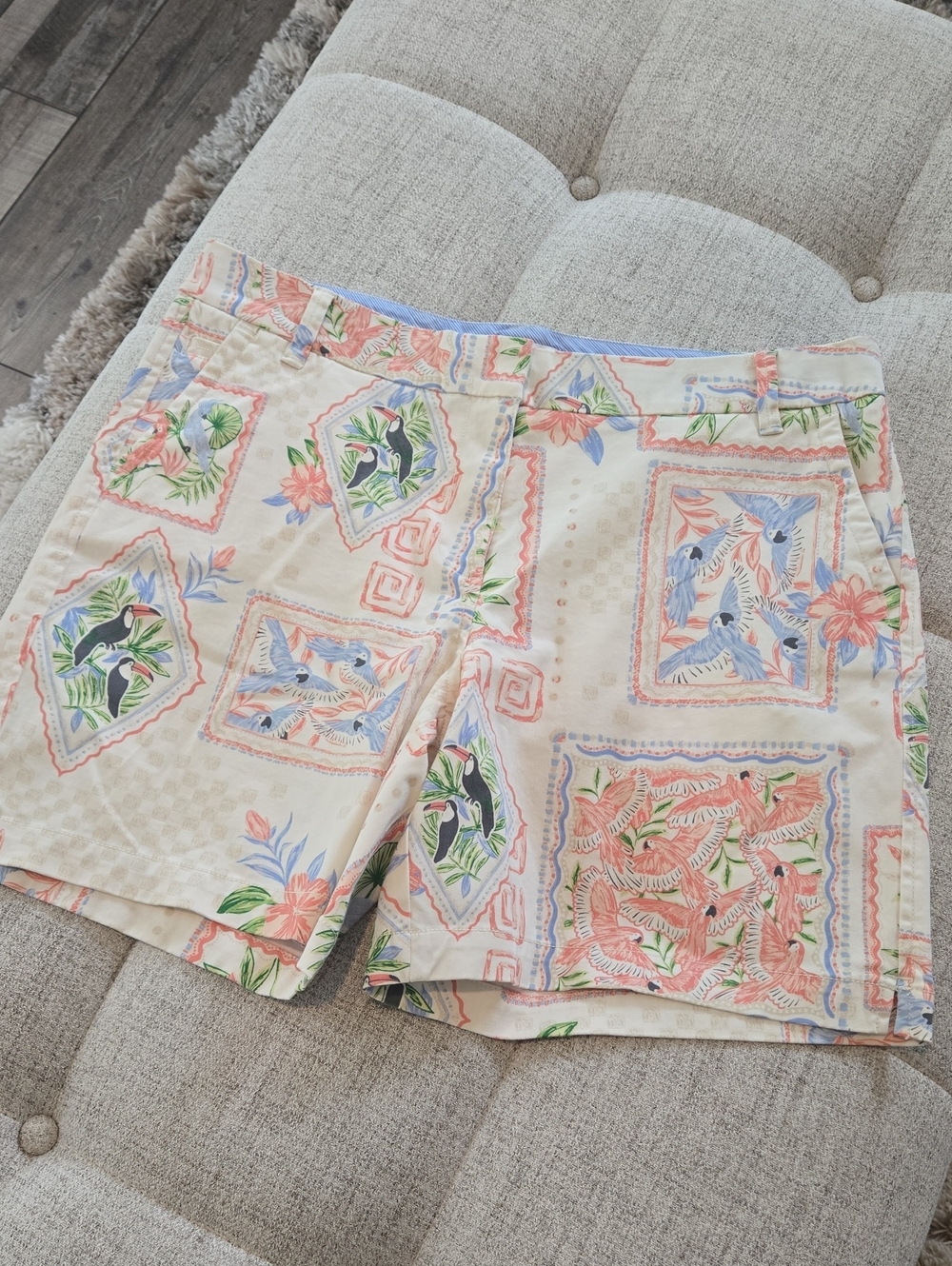 crown & ivy Cream Floral and Bird Print Shorts